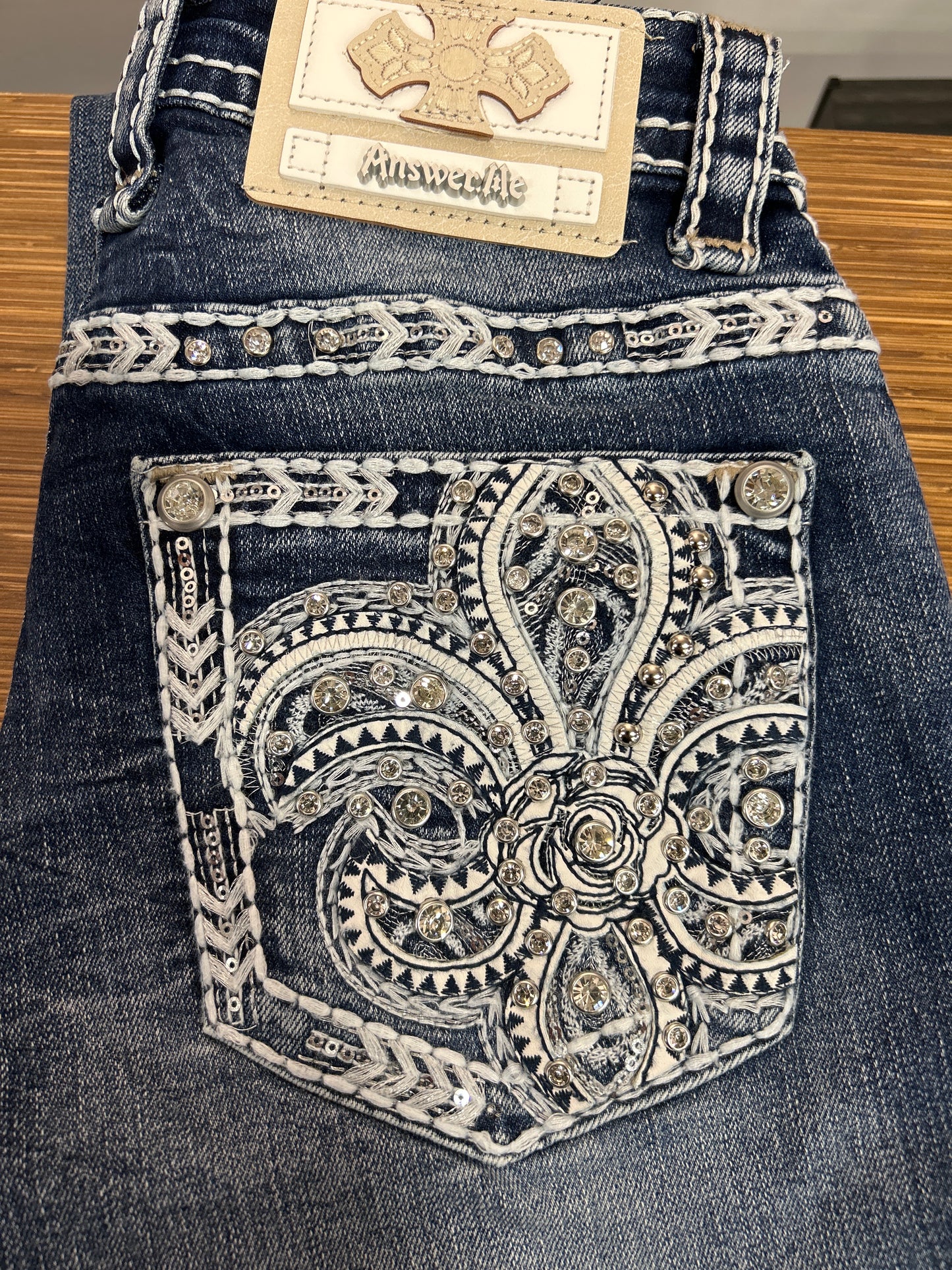 Answerme Women Jeans more in the back