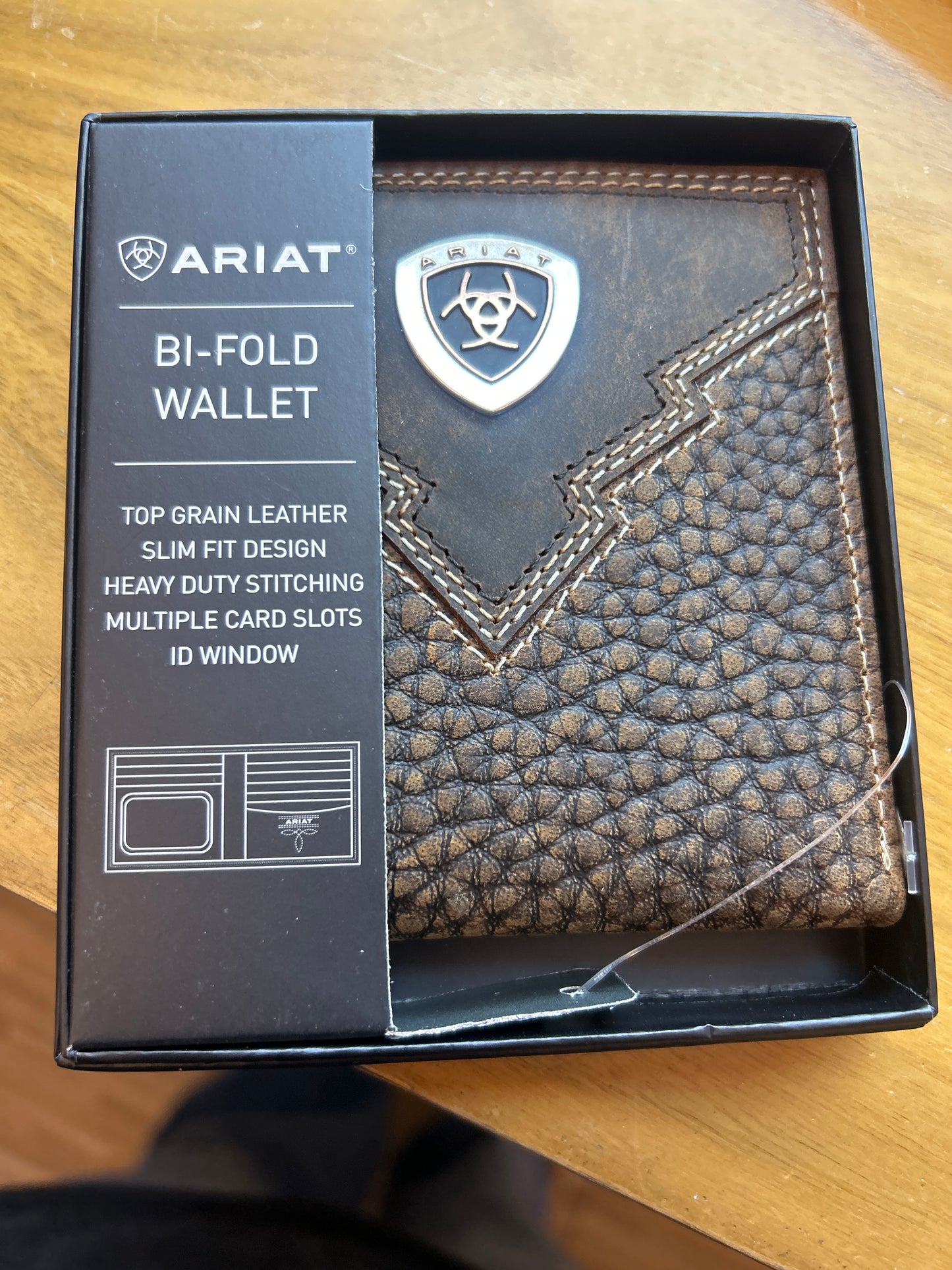 Ariat bifold wallet 2282