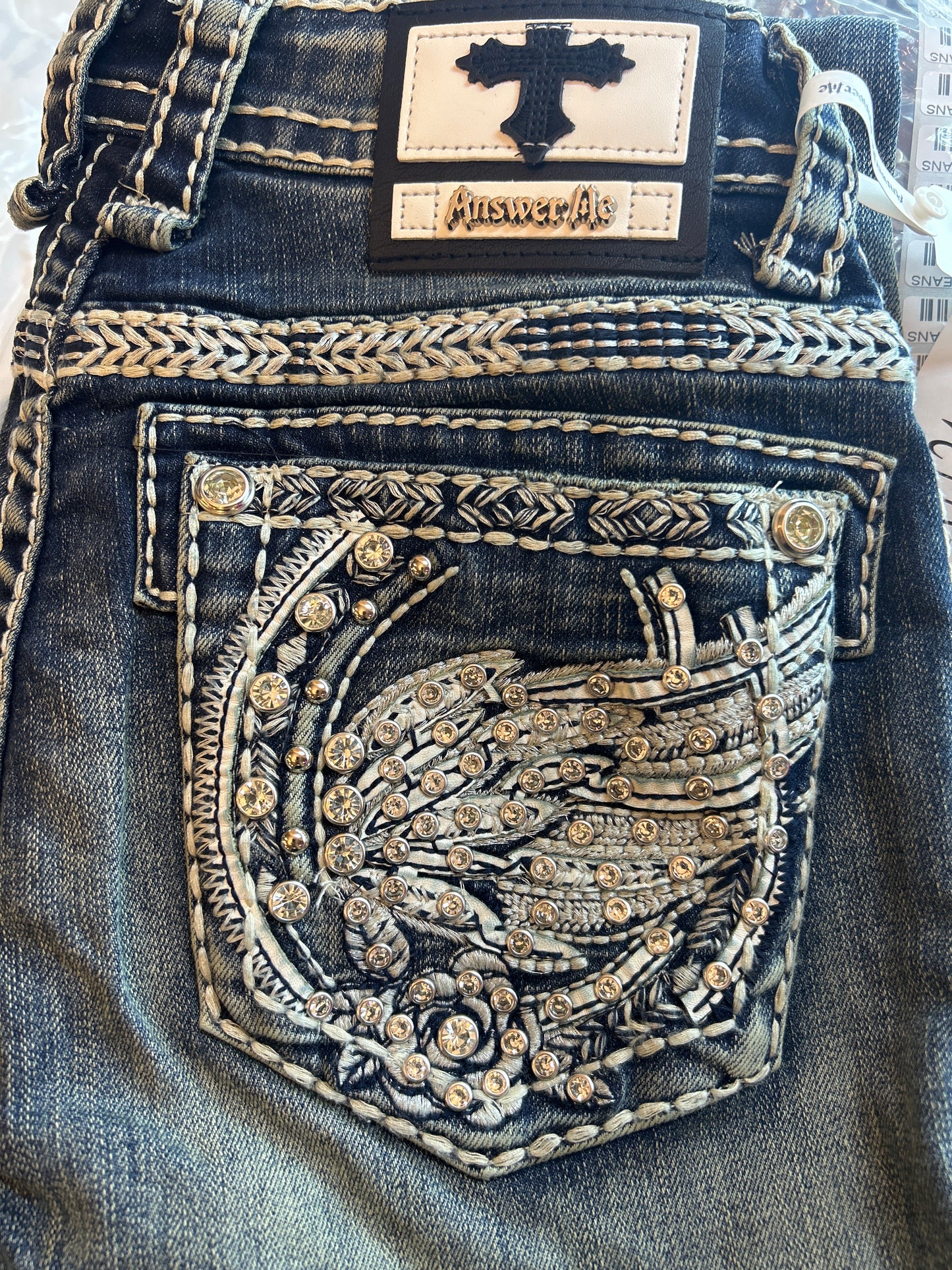 Women answer me jeans