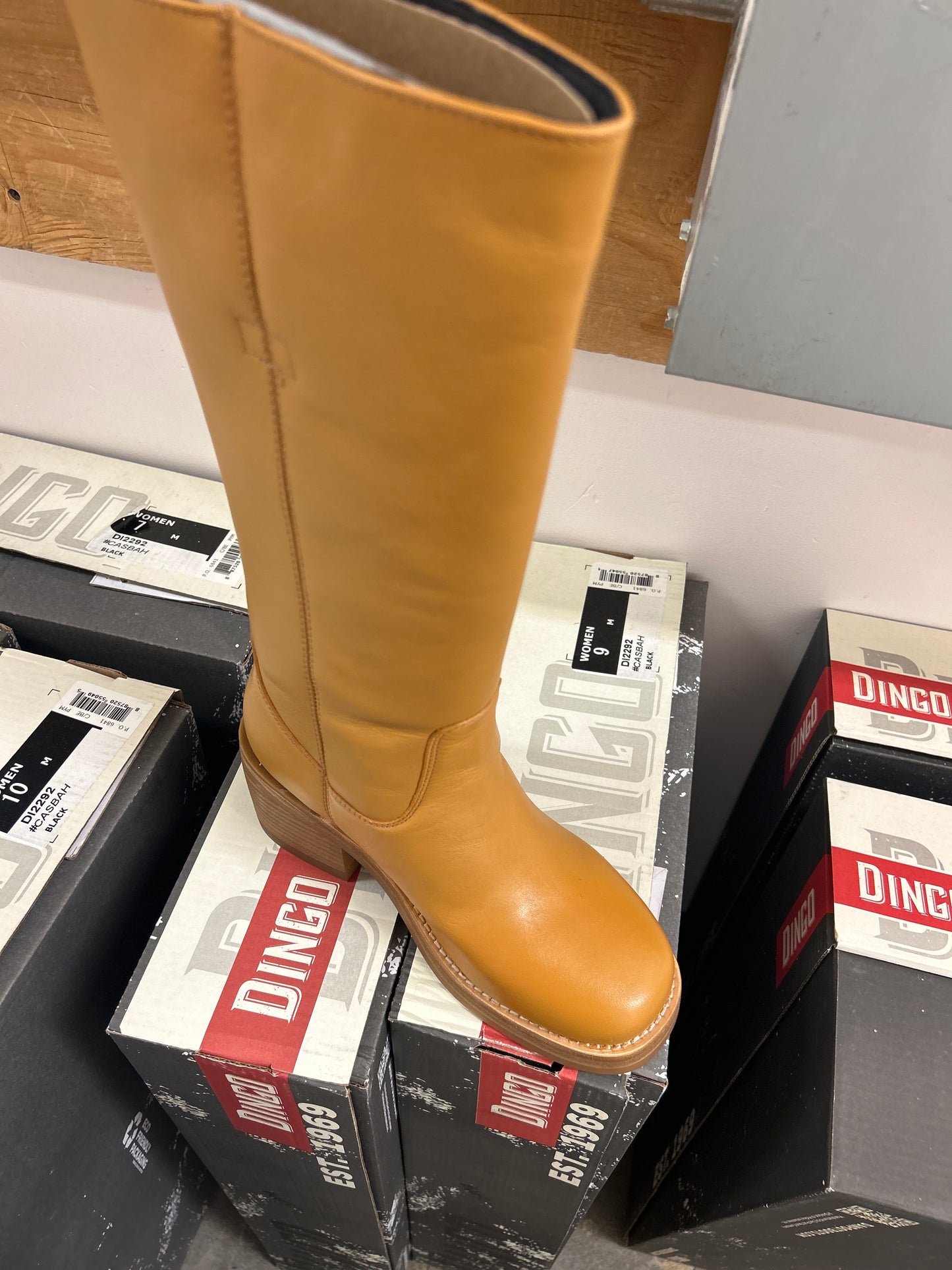 Vagabond Women Dingo Boots