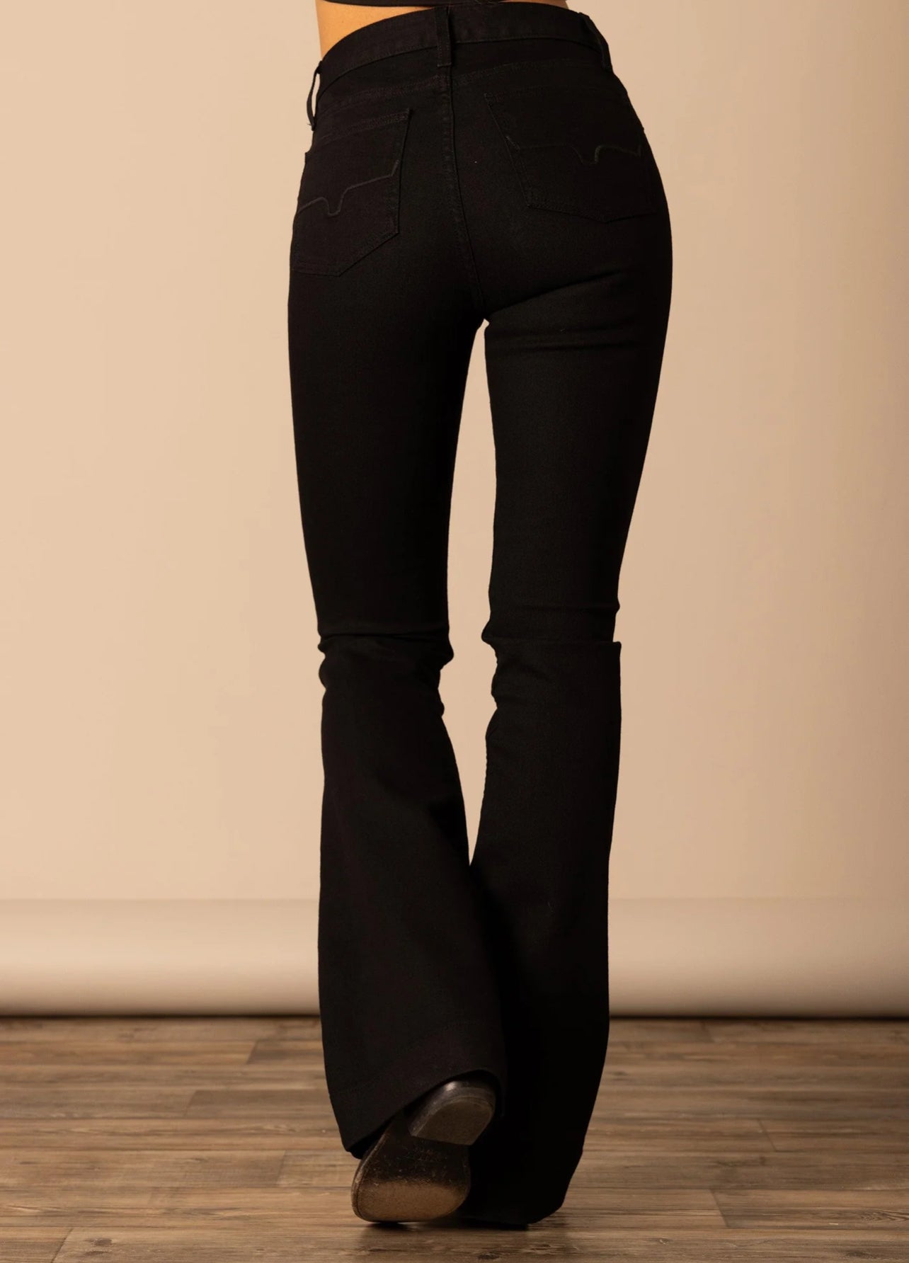 Kimes Ranch Jennifer (Black)