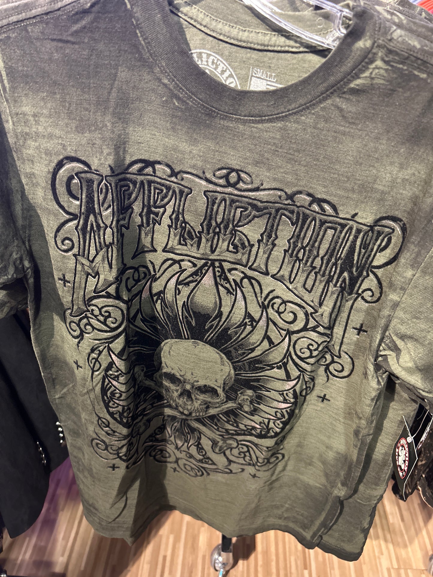 Affliction t-shirt