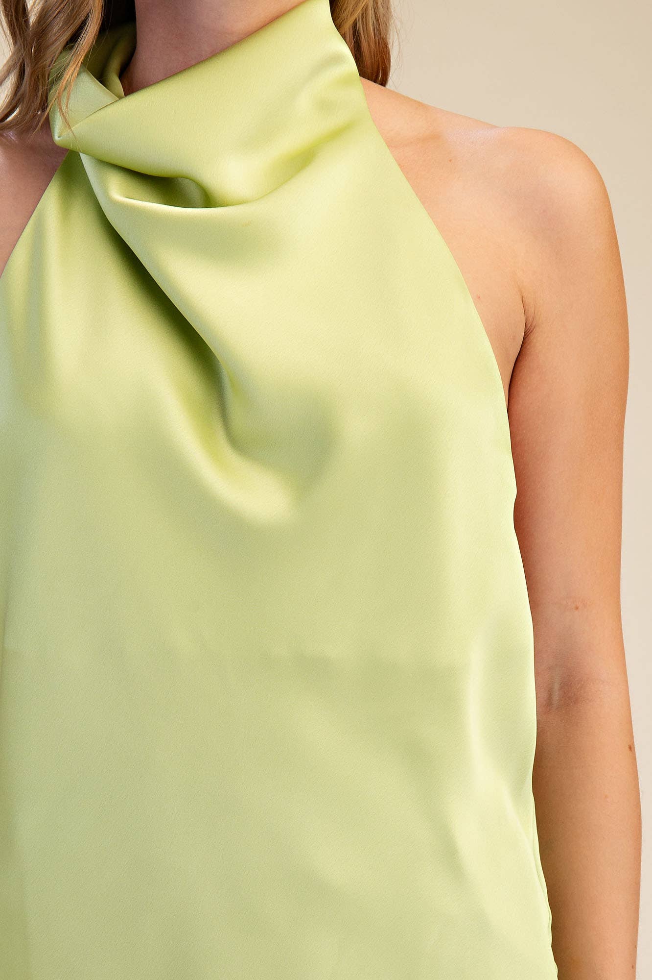 Halter Openback Neck Cowl Neck Sleeveless Satin Top
: Pink / L