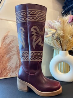 Avalon Women Dingo Boots