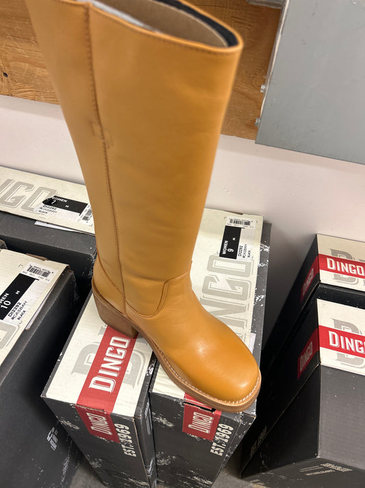 Vagabond Women Dingo Boots