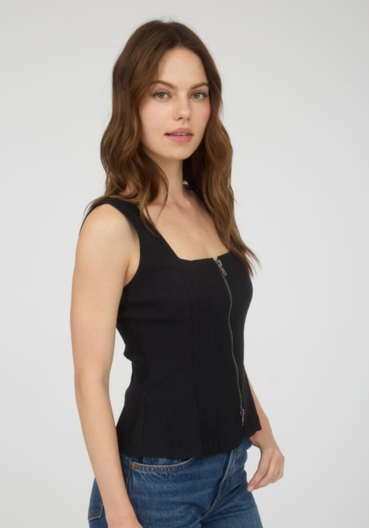 Zip-up Square Neck Sleeveless Blouse (black)