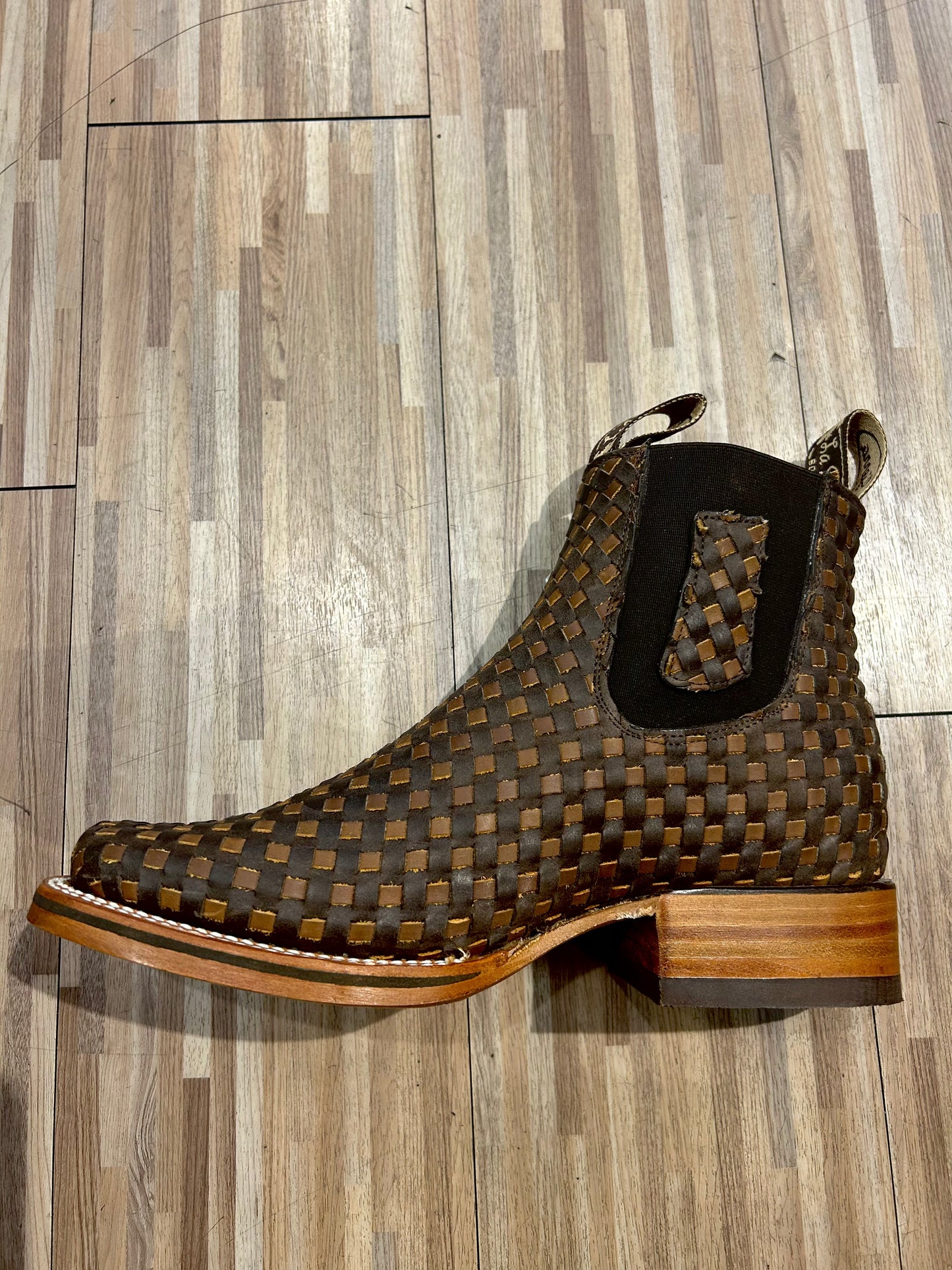 Botin Petatillo Tabacco 716