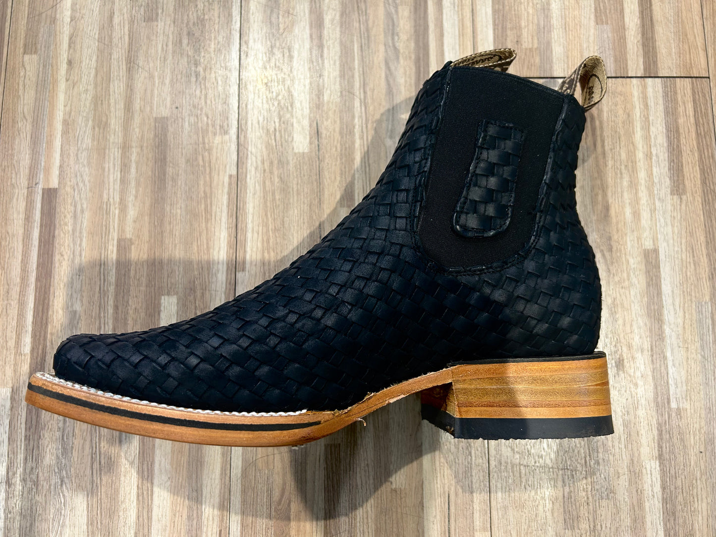 Botin Petatillo Black 716